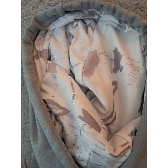 Under Armour  Women's Gray  Large Hooded Sweater - Picture 13 of 14